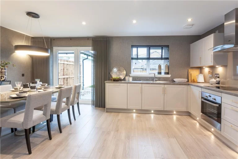 Image carousel 3188271 1775700351