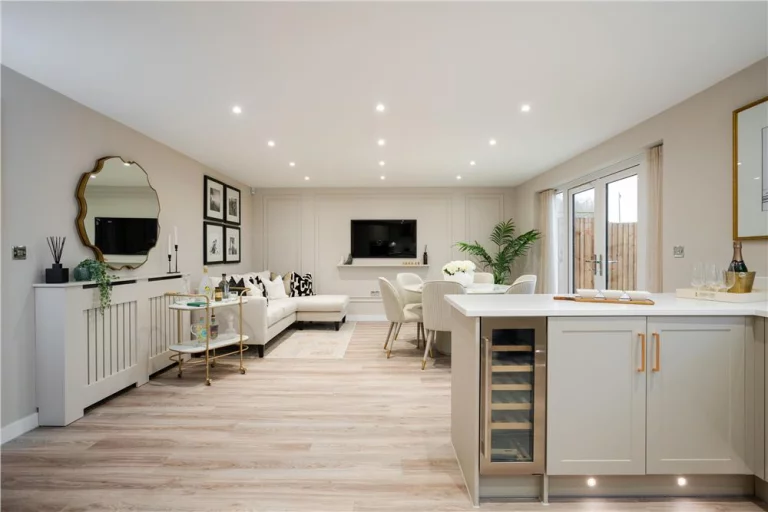 Image carousel 3308996 1773367771