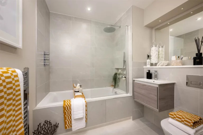 Image carousel 3332966 1762790179