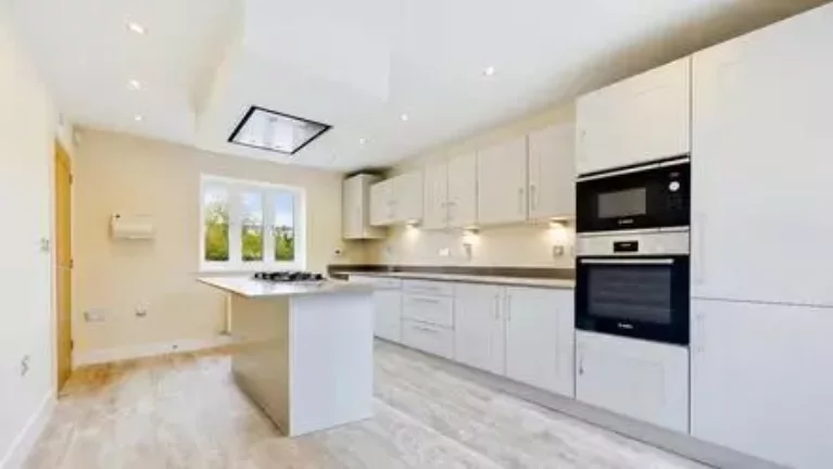 Image carousel 3491381 1760895004