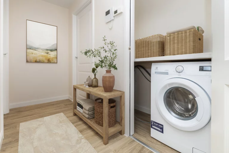 Image carousel 3495991 1761620585