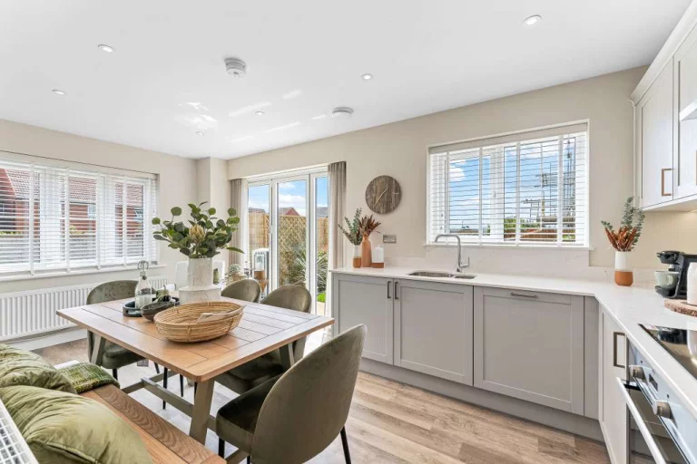 Image carousel 3496256 1761703287