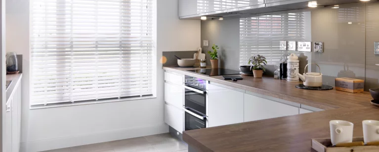 Image carousel 3498386 1762158946