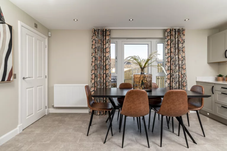 Image carousel 3498676 1762225436