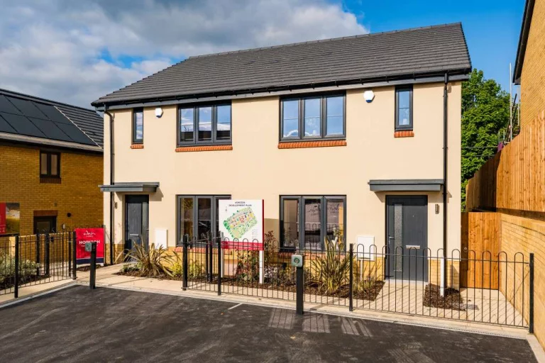 Image carousel 3500596 1762480888