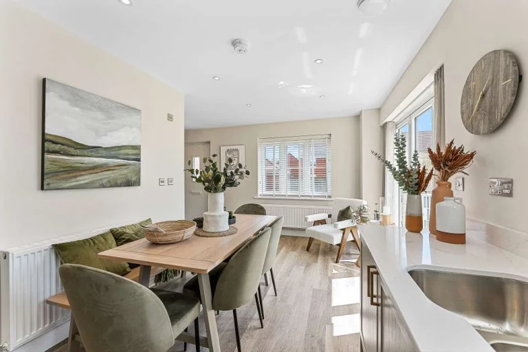 Image carousel 3500856 1762480894