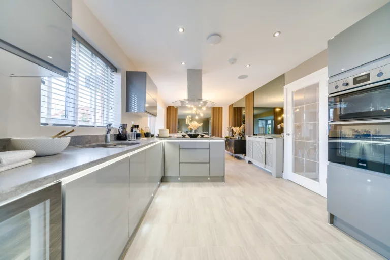 Image carousel 3502066 1762578058