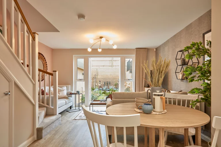 Image carousel 3502821 1762916489