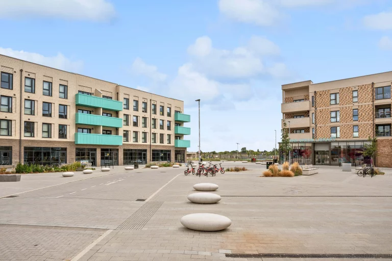 Image carousel 3504906 1763089256