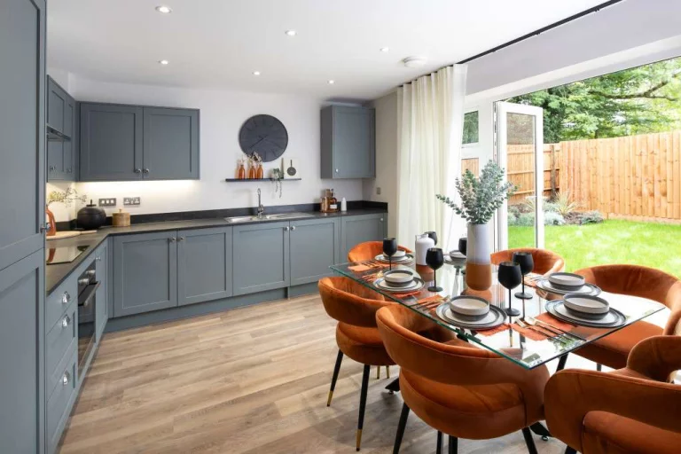 Image carousel 3508241 1763690471