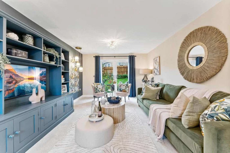 Image carousel 3508256 1763690472