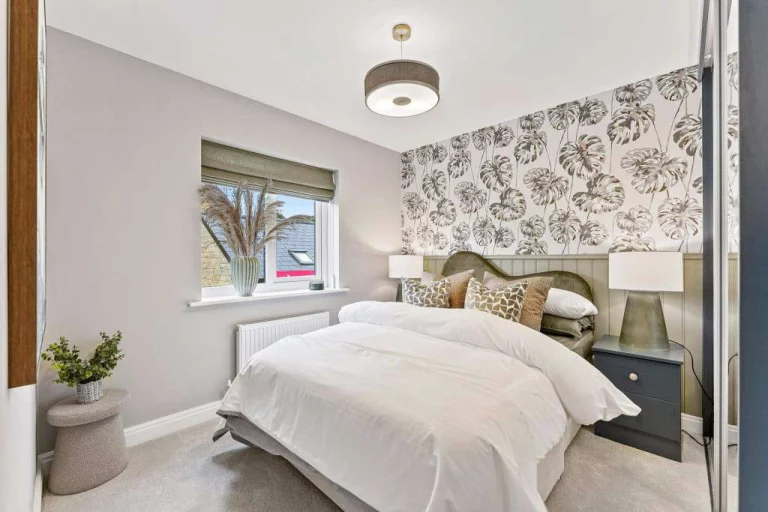 Image carousel 3508281 1763690473