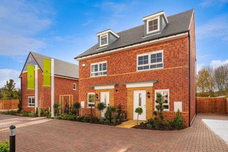 Image carousel 3508471 1763694076