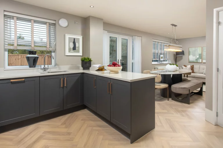 Image carousel 3514816 1764990183