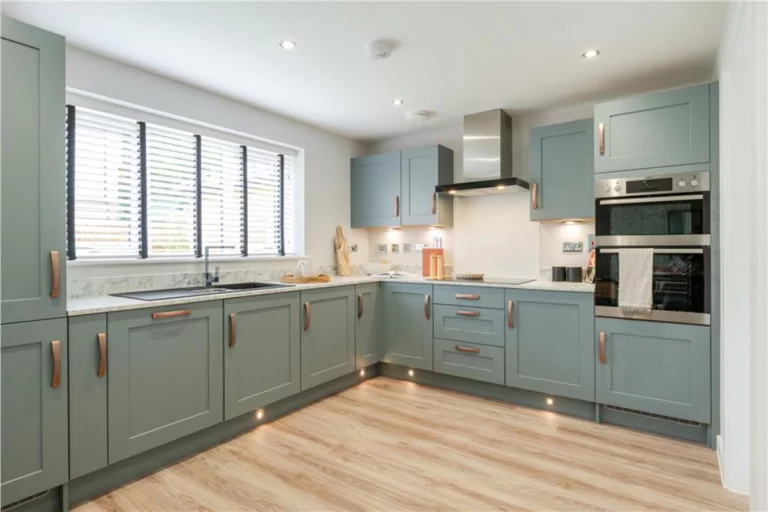 Image carousel 3514981 1765073376