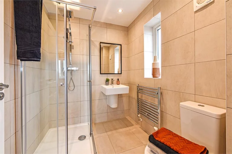 Image carousel 3516151 1765332618