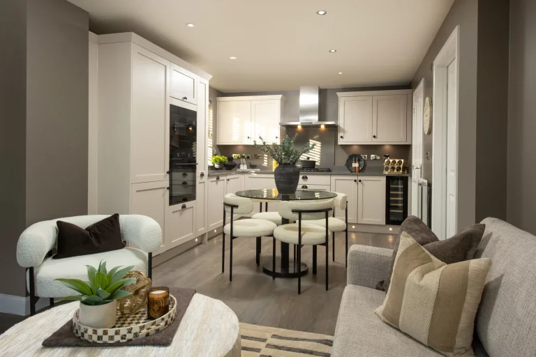 Image carousel 3517106 1765508523