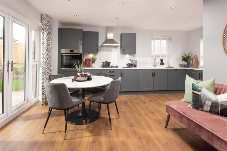 Image carousel 3517456 1765594930