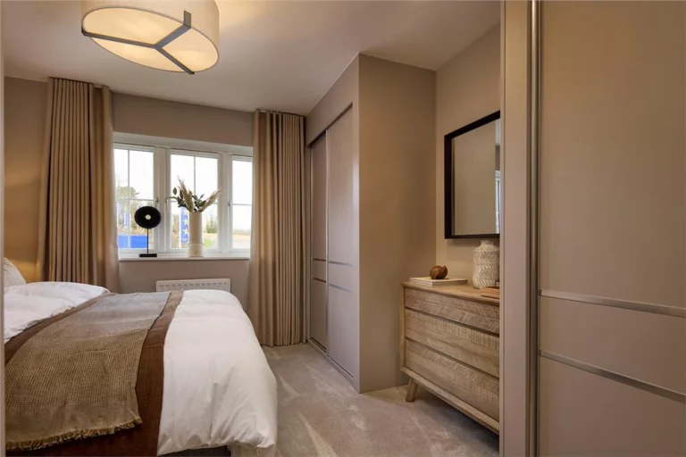 Image carousel 3517696 1765765339