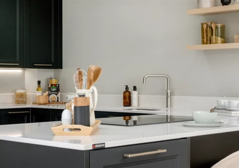 Image carousel 3517741 1765792453