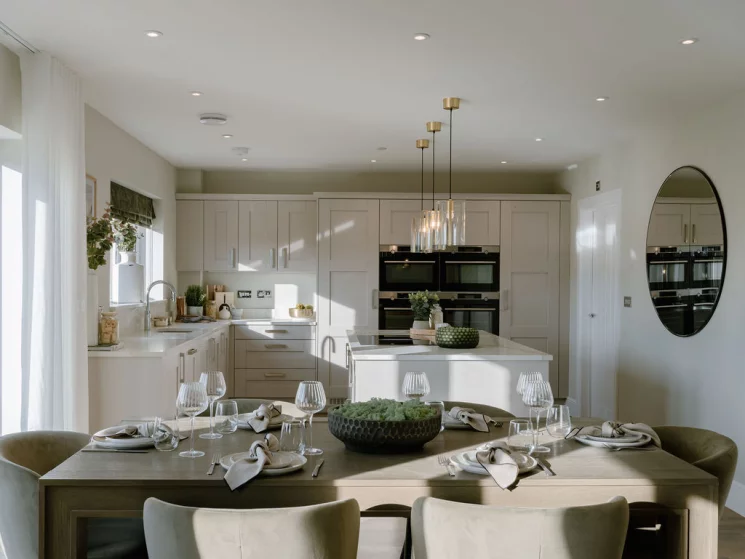 Image carousel 3522816 1767119618