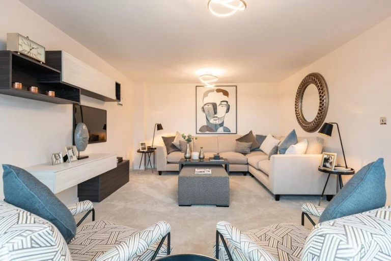 Image carousel 3526641 1768270145