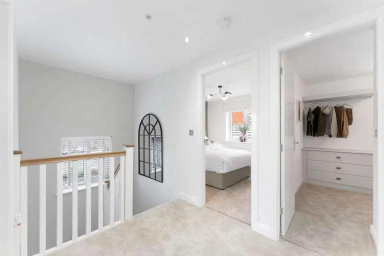 Image carousel 3542331 1770343298