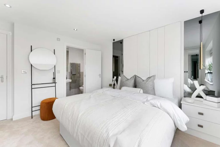 Image carousel 3542346 1770343298