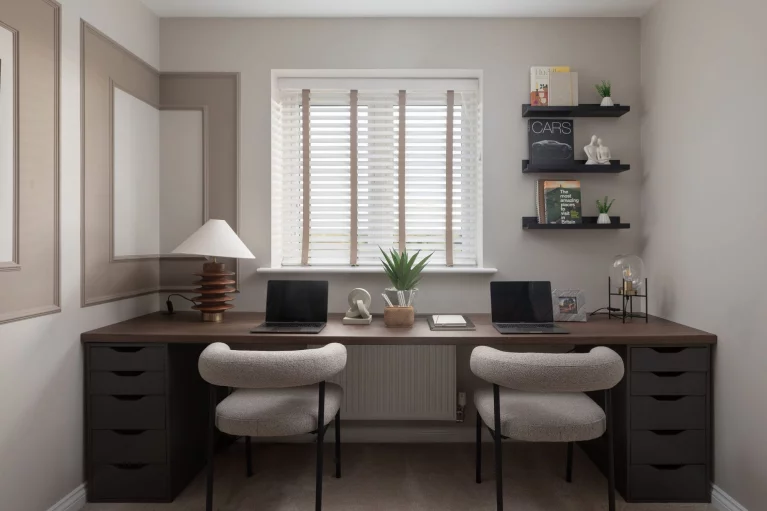 Image carousel 3542761 1770354067