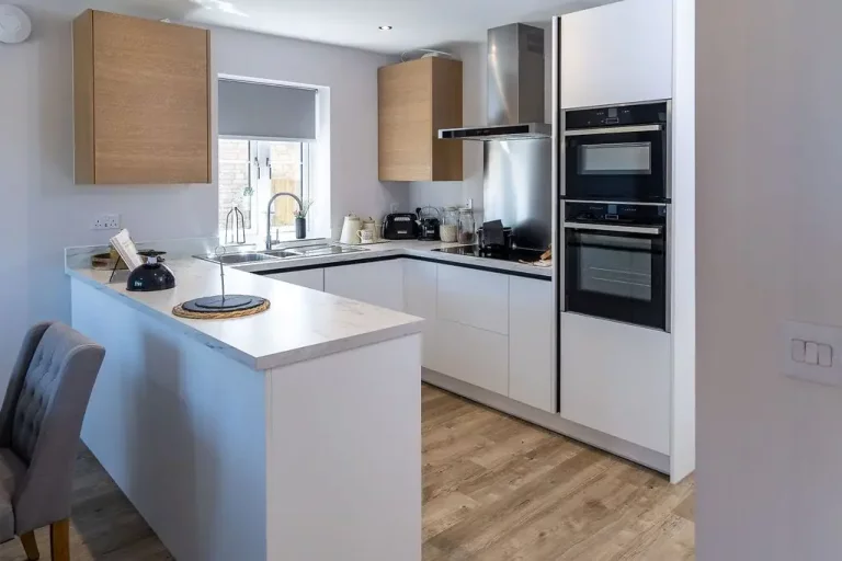 Image carousel 3556801 1773014283