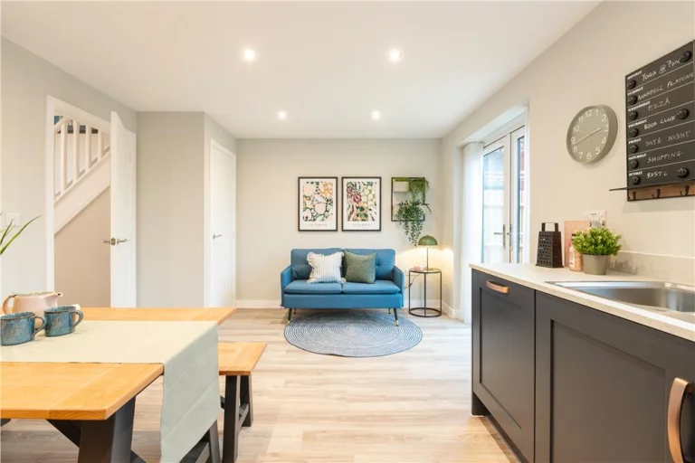 Image carousel 3559006 1773281945