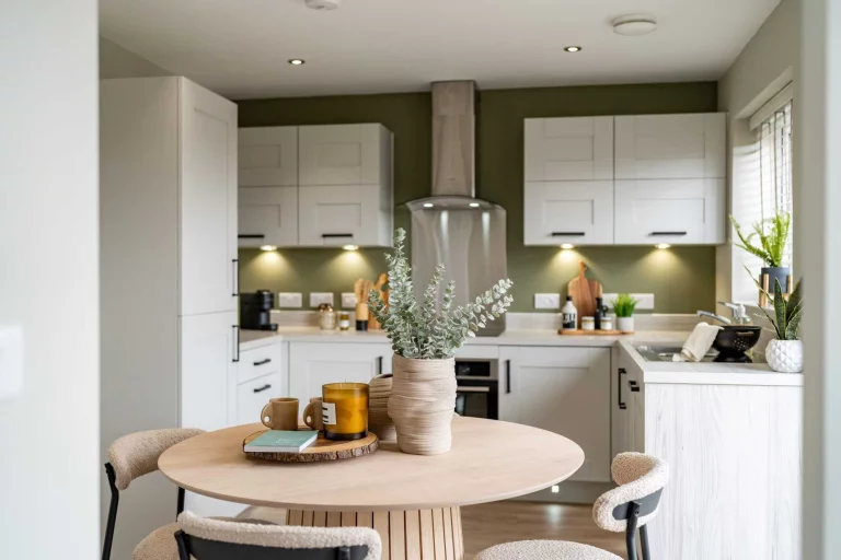 Image carousel 3642801 1785906070