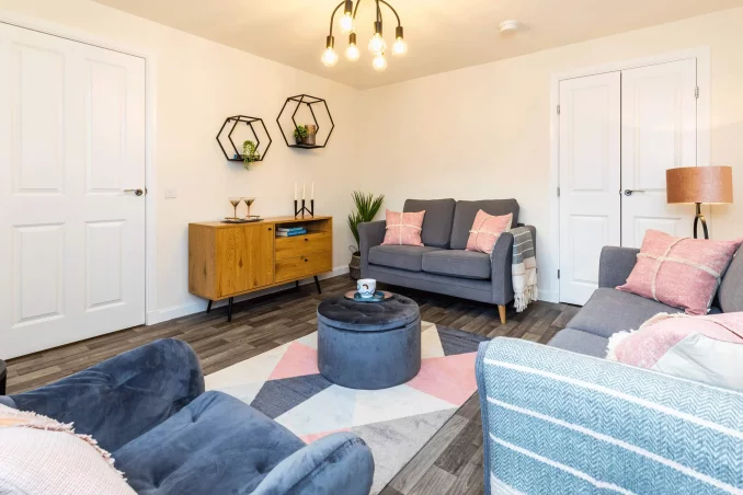 Property box 2808943 1718718209