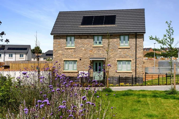 Property box 3460486 1756861262