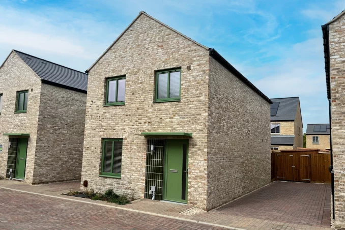 Property box 3480261 1759457042