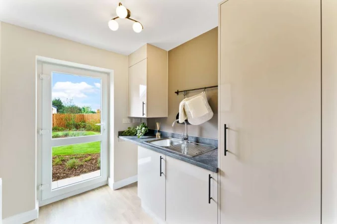 Property box 3487396 1760576461