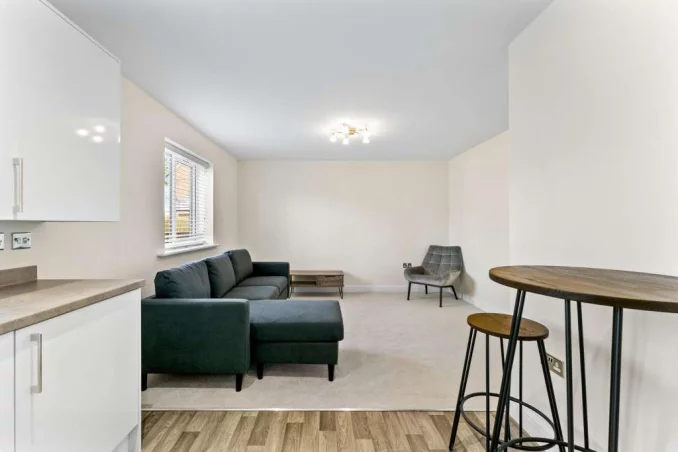 Property box 3493866 1761357771