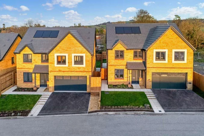 Property box 3673596 1791511295