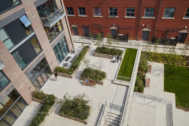 Image carousel 3097986 1765130386