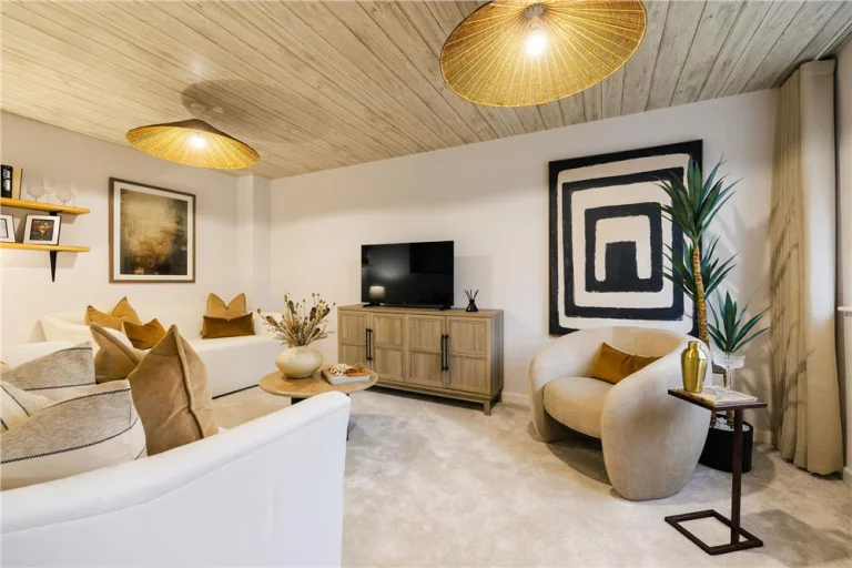 Image carousel 3112196 1770689753