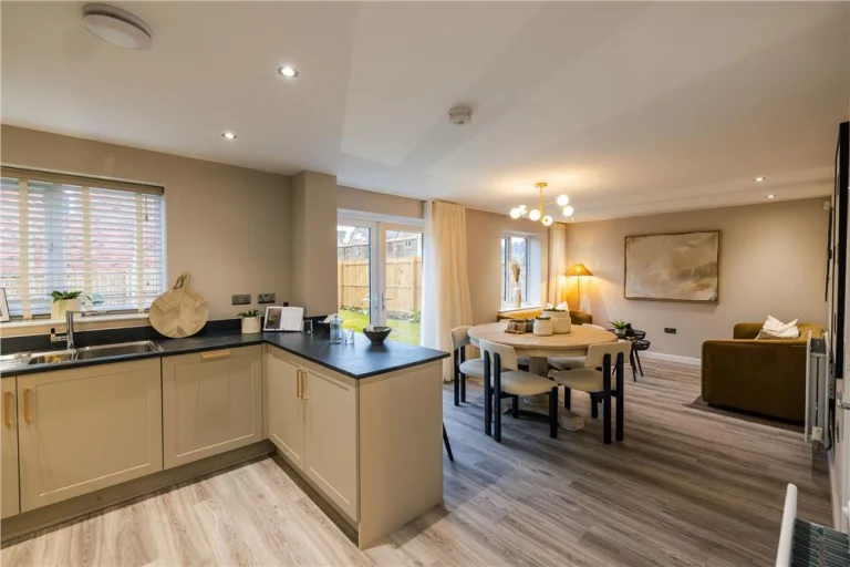 Image carousel 3112236 1770689754