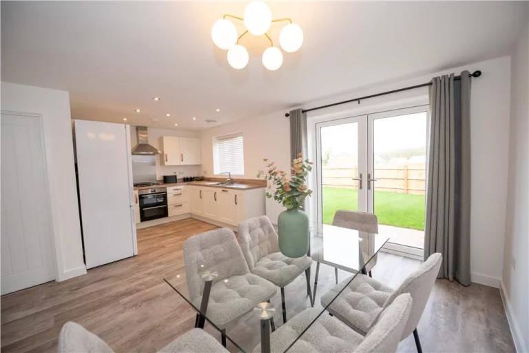 Image carousel 3113256 1772677630