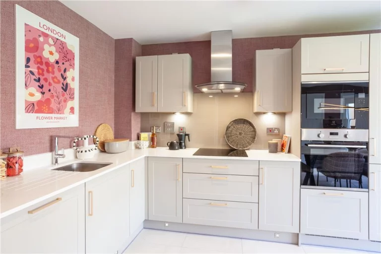 Image carousel 3188156 1775700340