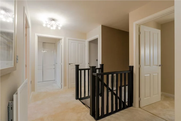 Image carousel 3200871 1765419321