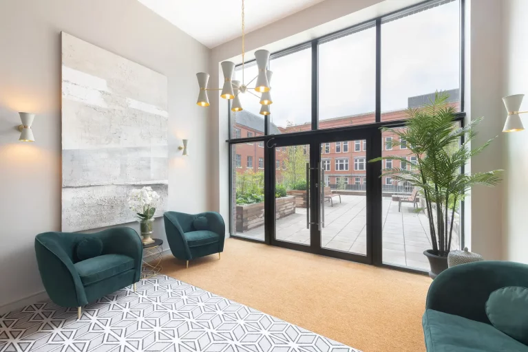 Image carousel 3204901 1762771944