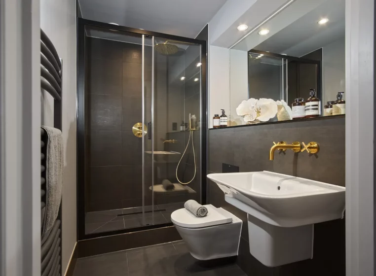 Image carousel 3218651 1765130236