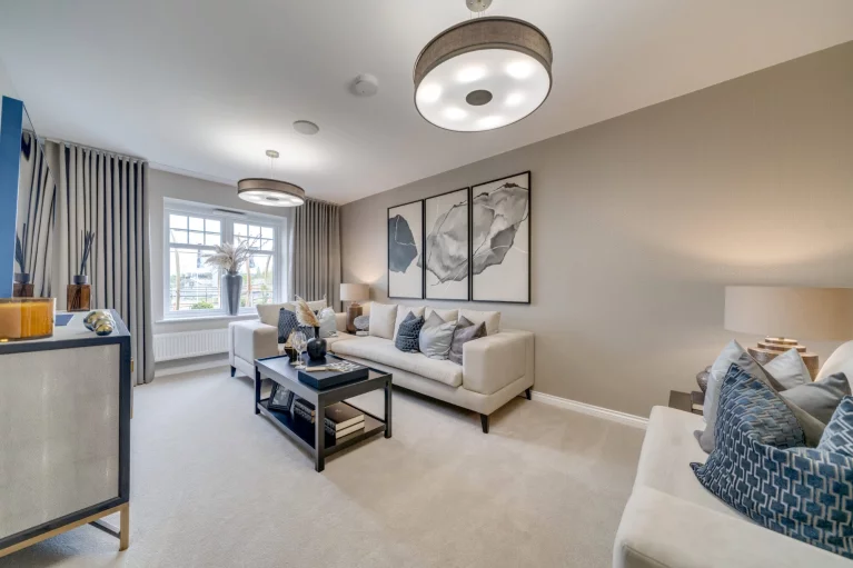 Image carousel 3228191 1743480069