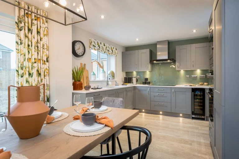 Image carousel 3234726 1775701226