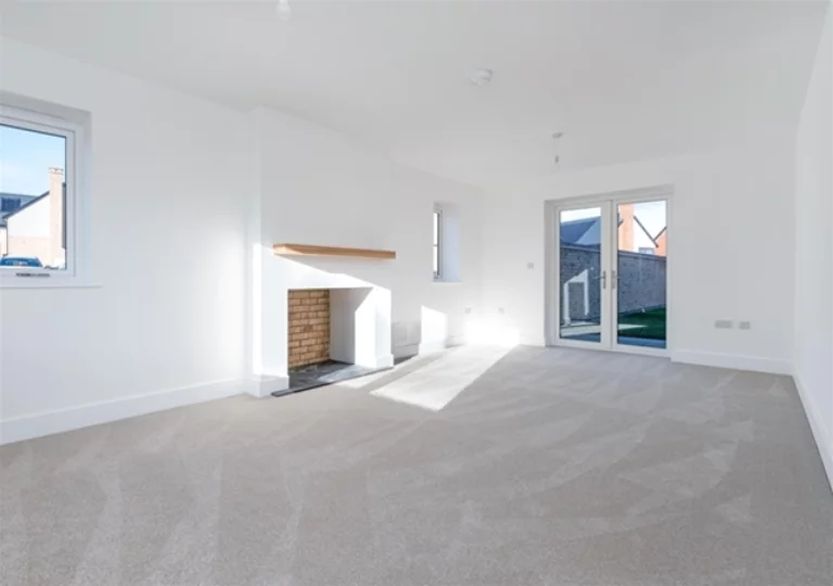 Image carousel 3243926 1745082149