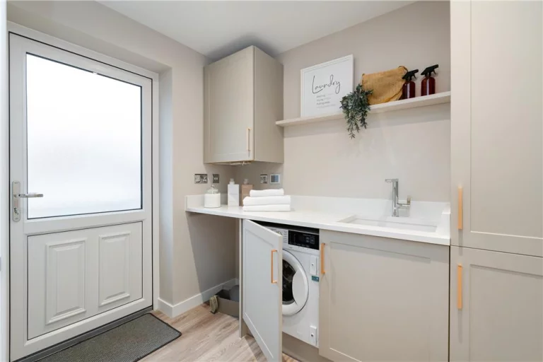 Image carousel 3255131 1764209867